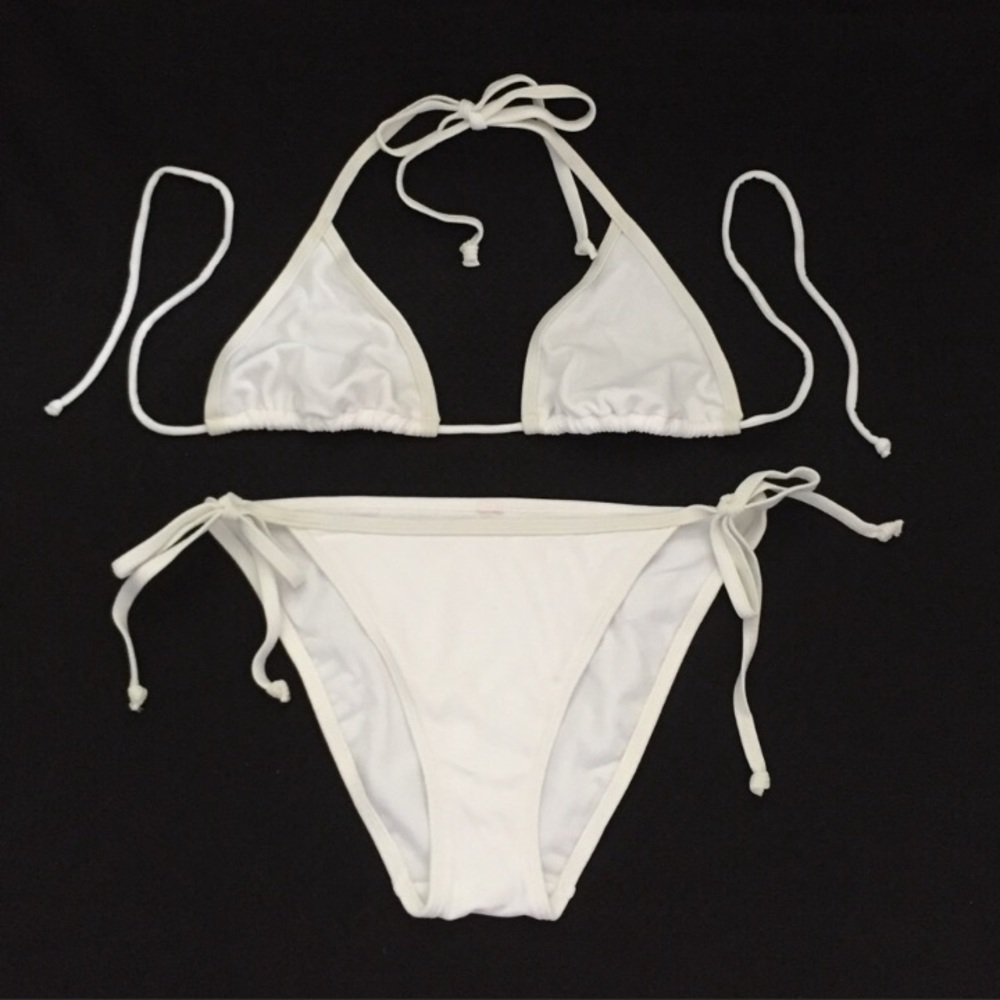 VICTORIA SECRET  White string bikini.  NWOT. Sz S